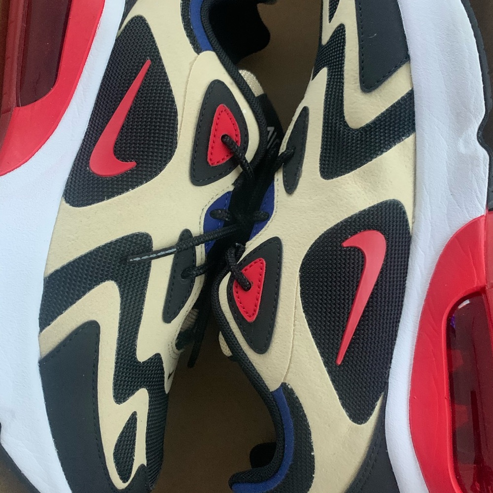 Brand new Men’s 7.5 Nike Air